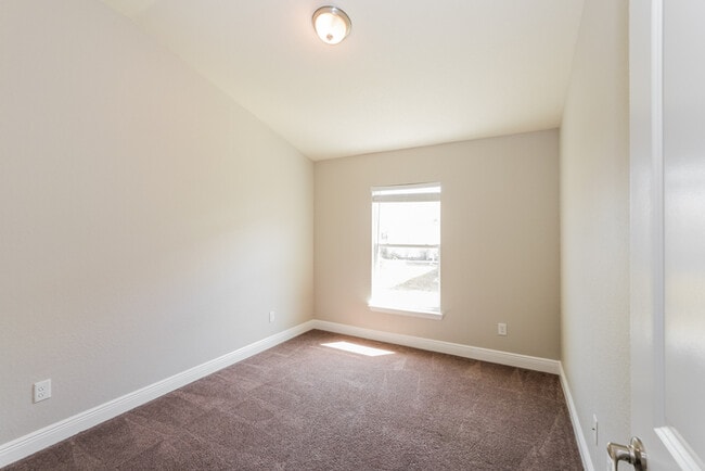 Building Photo - 1034 S Glen Meadow Loop