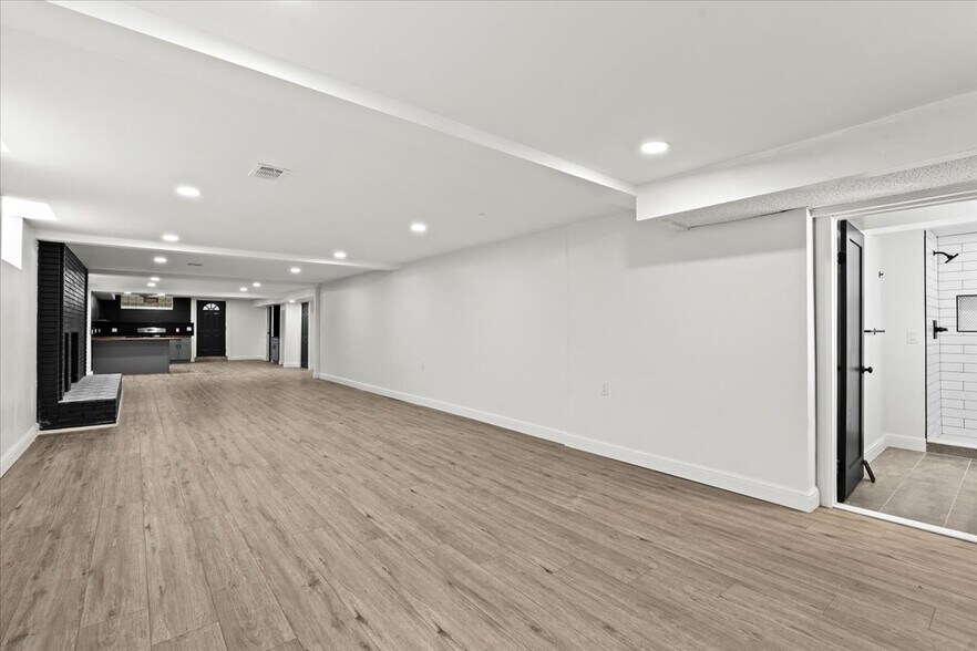 Building Photo - 40526 Woodside Dr