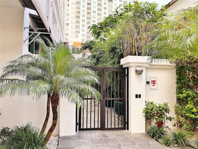 Building Photo - 234 NE 3rd St