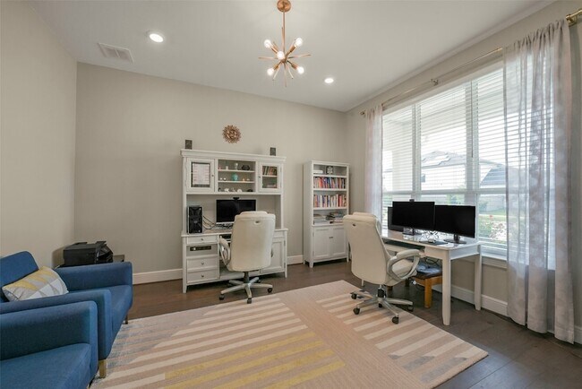Building Photo - 2018 Grove Terrace Ln