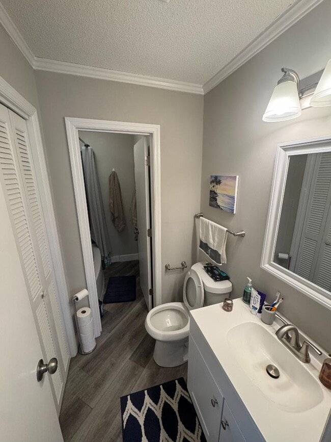 Building Photo - 104 Cordillo Pkwy