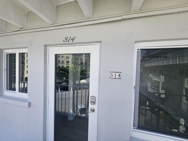 Building Photo - 3500 S Ocean Blvd