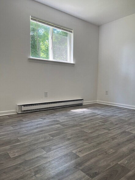 Building Photo - 145 Hendricks Blvd