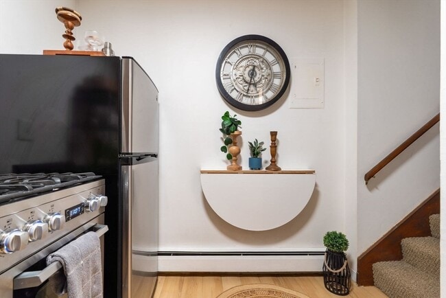 Building Photo - 46 Lewis St