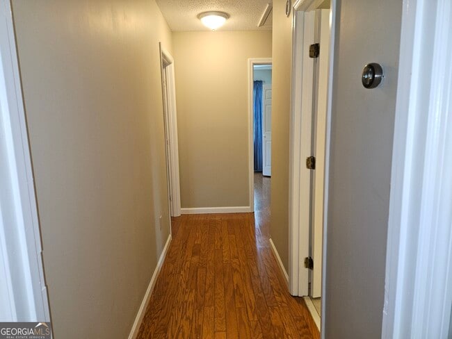 Building Photo - 313 Palomino Path