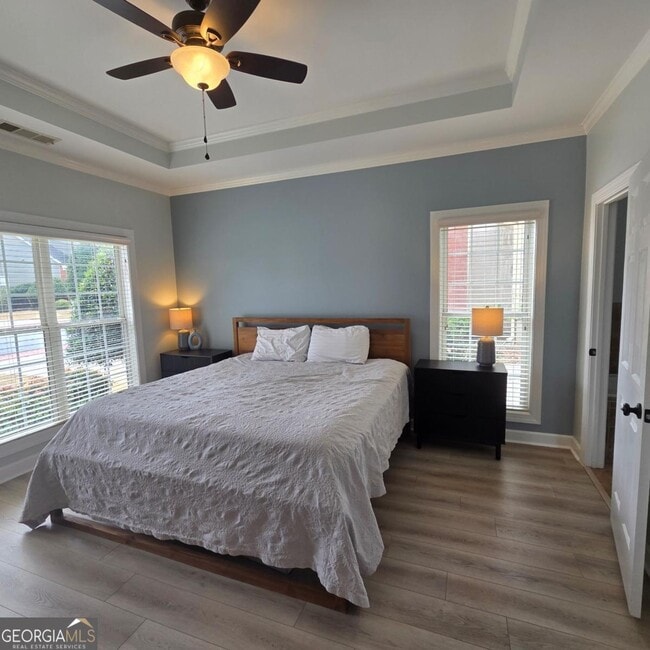 Building Photo - 105 Cottage Grove