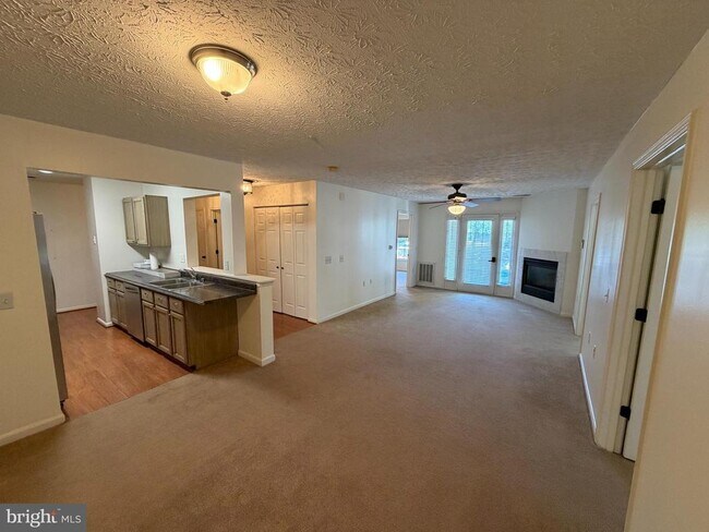 Building Photo - 651 Burtons Cove Way