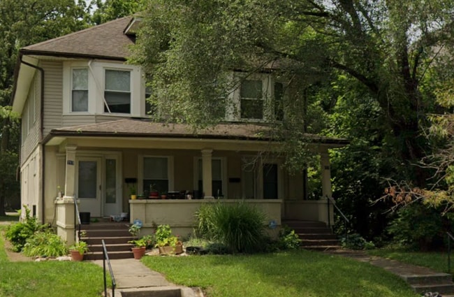 Building Photo - 717 N Broadway St