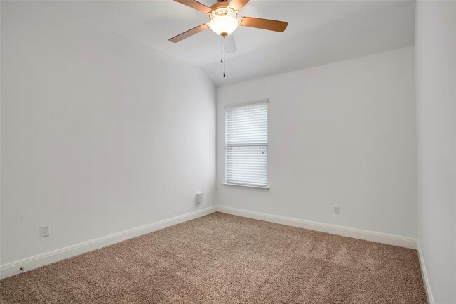 Building Photo - 9501 Bentley Garner Ln