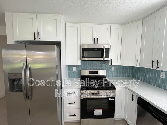 Building Photo - 47675 Azalea St