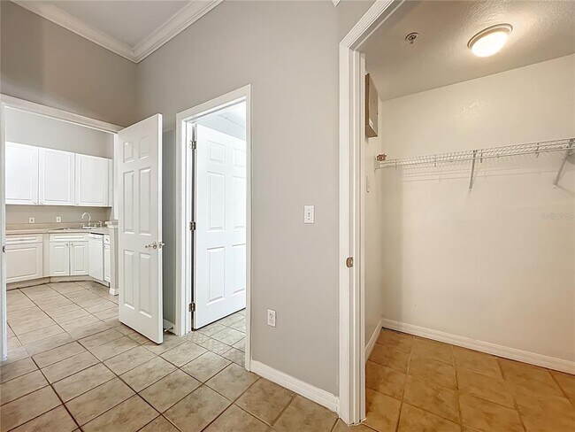 Building Photo - 145 Reserve Cir