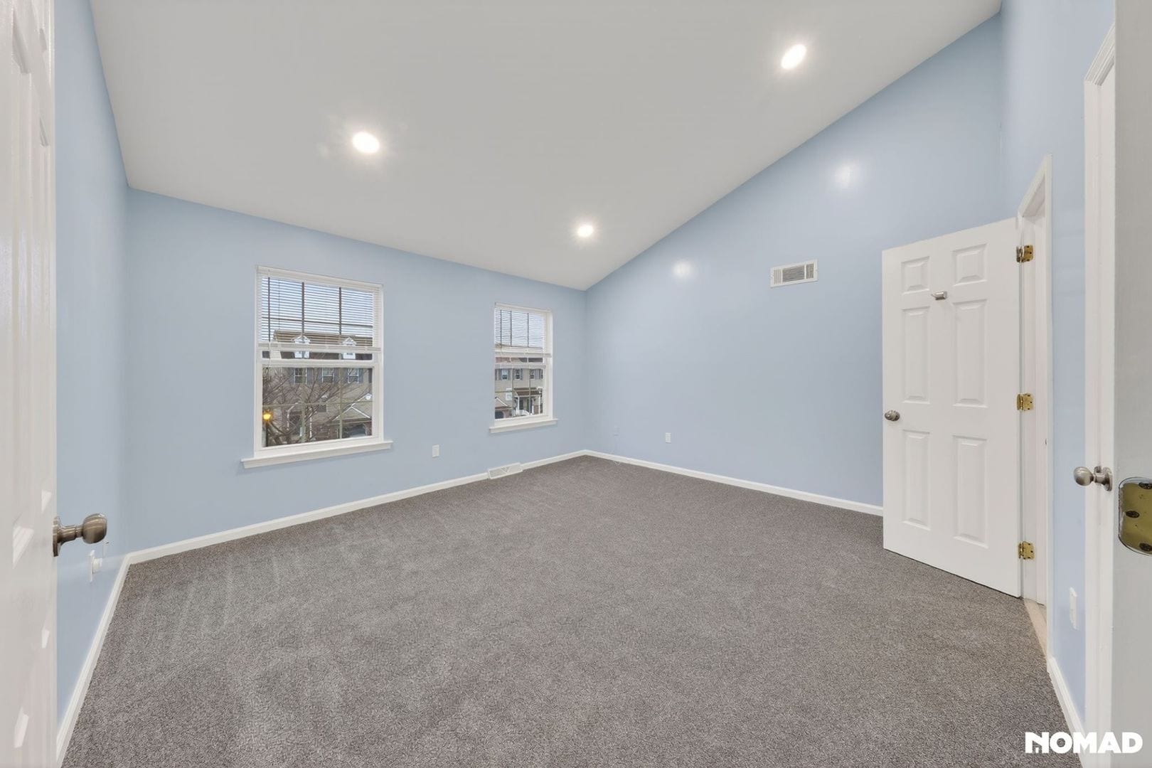 Building Photo - 243 Northdown Dr