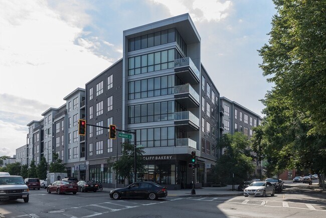 Building Photo - 3531 Washington St