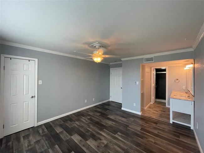 Building Photo - 4001 E NASA Pkwy