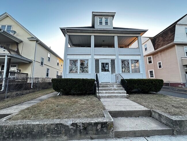 Building Photo - 371 Oakland St