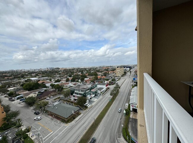 Building Photo - 117 NW 42nd Ave
