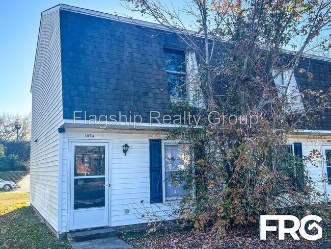 Building Photo - 107 Chesterfield Ct