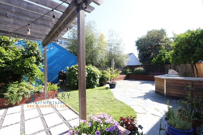 Building Photo - Estudillo Estates Updated Tudor with Outdoor Bar and Yard