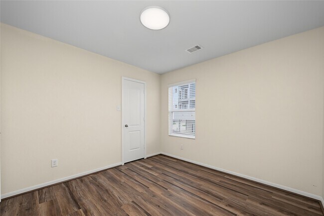 Building Photo - 18307 All Oak Trail