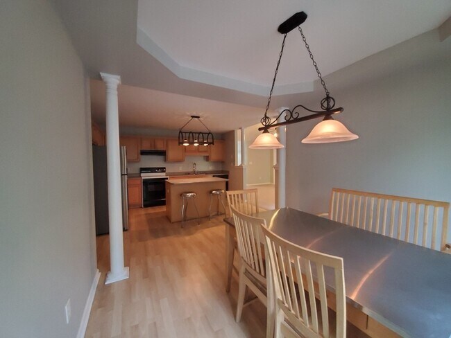 Building Photo - 426 Northview~ Sunset Ridge