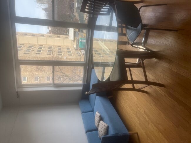 Building Photo - 3248 N Clark St