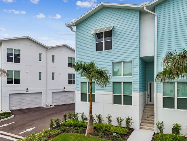 Building Photo - A charming coastal townhouse, just minutes...