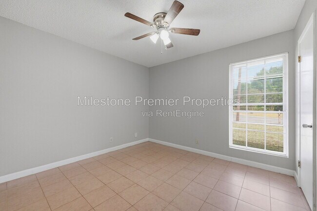 Building Photo - 1312 Churchill Way W