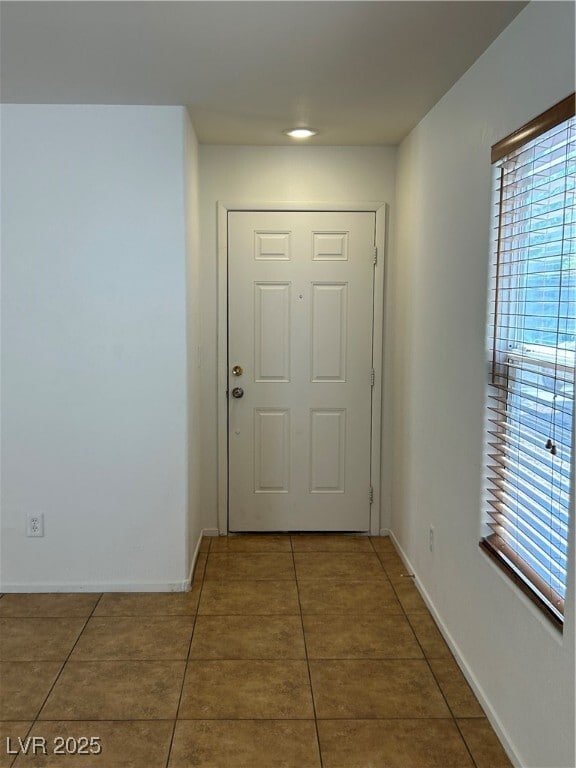Building Photo - 6581 Sunset Pines St