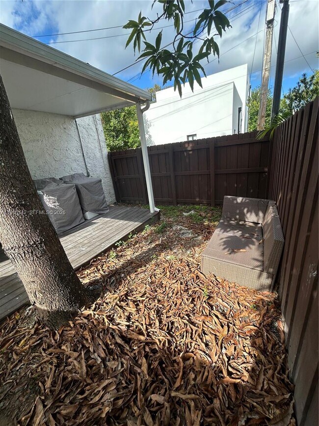 Building Photo - 551 NW 41st St