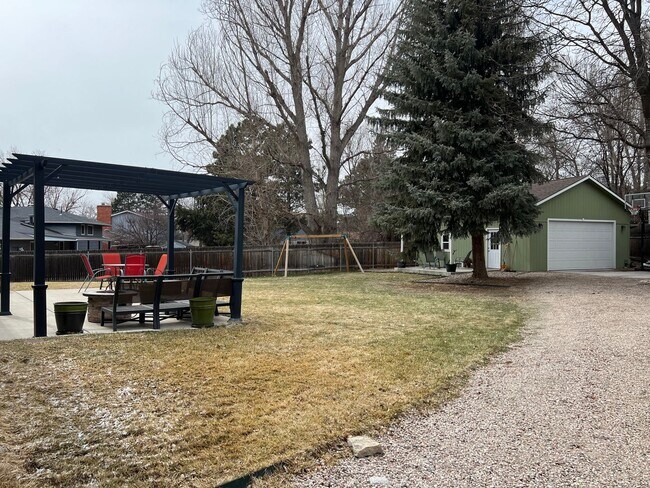 Building Photo - 4 Bedroom Updated Home in Garden Ranch