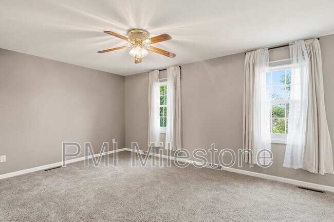Building Photo - 233 Carmack Dr