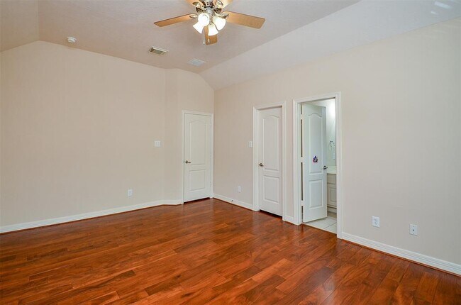 Building Photo - 7610 Breezeway Bend Ln