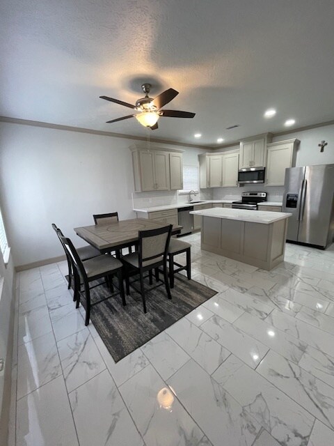Dining/Kitchen - 2995 Pecos St