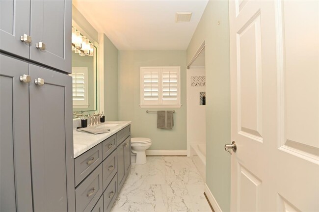 Building Photo - 4062 Falkirk Ln