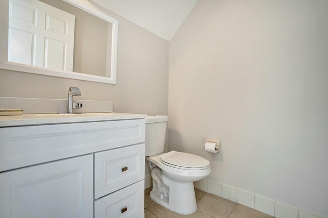 Building Photo - 1252 Piazza Antinori