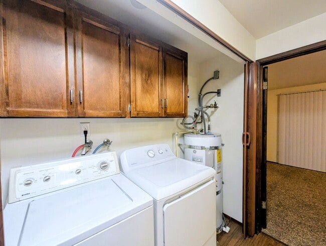 Building Photo - 2bd/1ba Everett Home