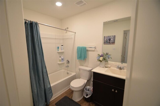 Building Photo - 13706 Mussel Rn