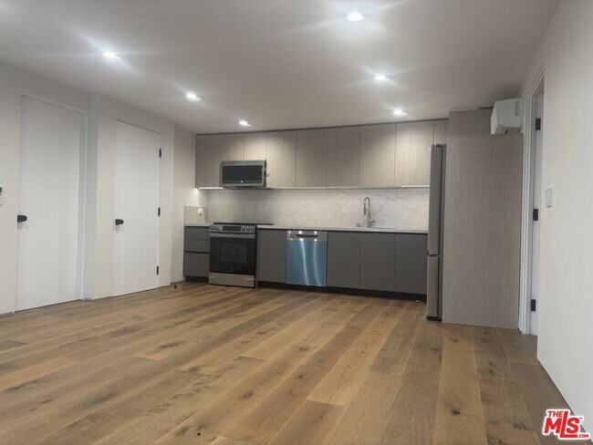 Building Photo - 8261-8264 4th St