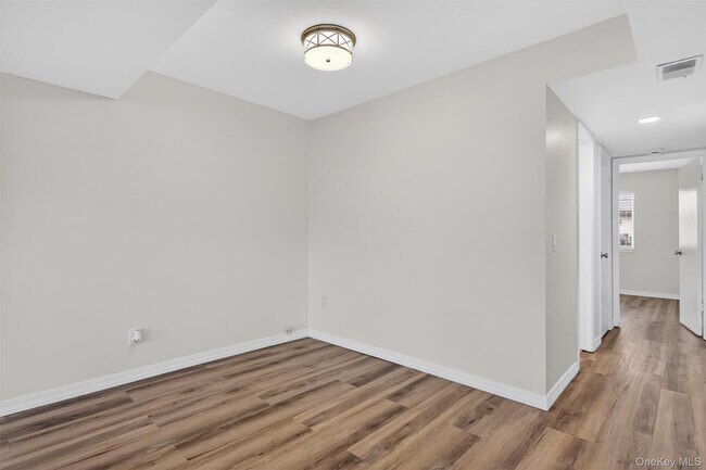 Building Photo - 276 Temple Hill Rd