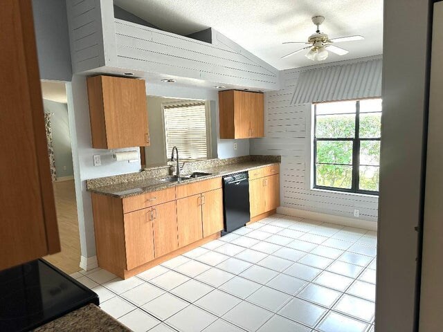 Building Photo - 8095 Burlington Ct