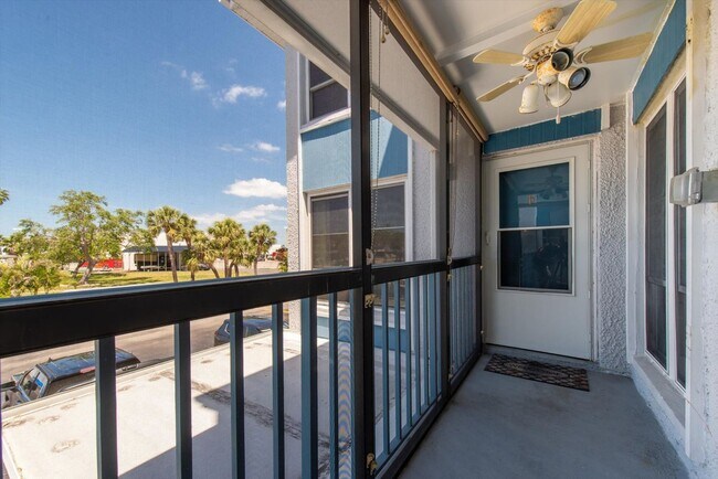 Building Photo - Gated Waterfront Community  1-Bedroom 1.5 ...