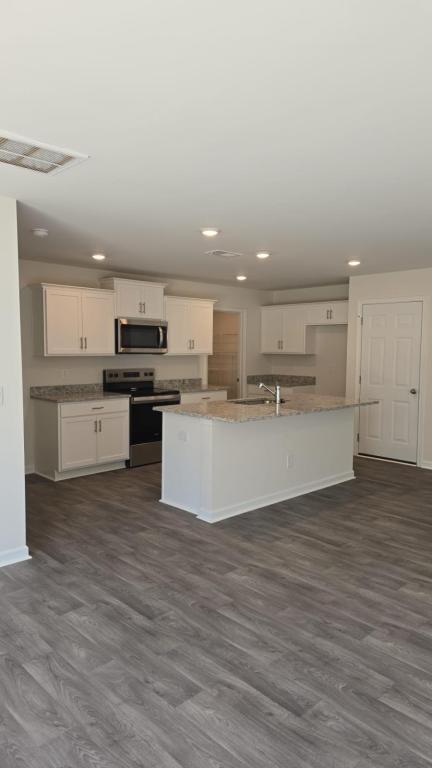 Building Photo - 2141 Monk Dr