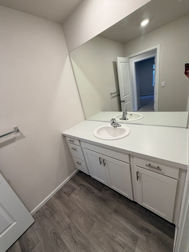 Building Photo - Four Bedroom Home in Newer Community at East Park Village