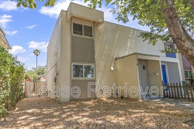 Building Photo - 850 Sequoia Blvd