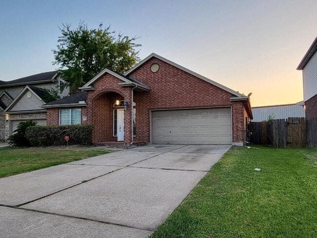 Building Photo - 10611 Sunswept Fields Ln
