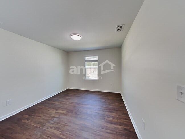 Building Photo - 4394 Kendrick Cir