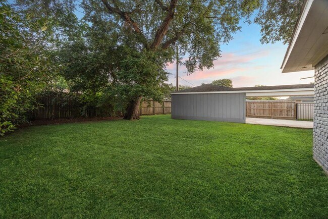 Building Photo - 6215 Cheena Dr