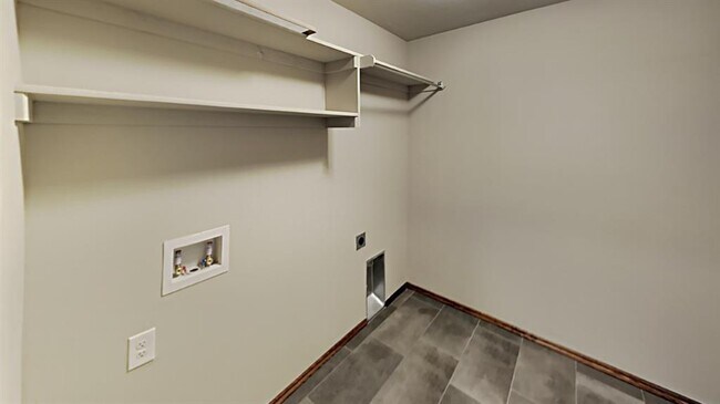 Building Photo - 10521 NW 41st St