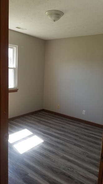 Building Photo - 3540 Bethel Dr