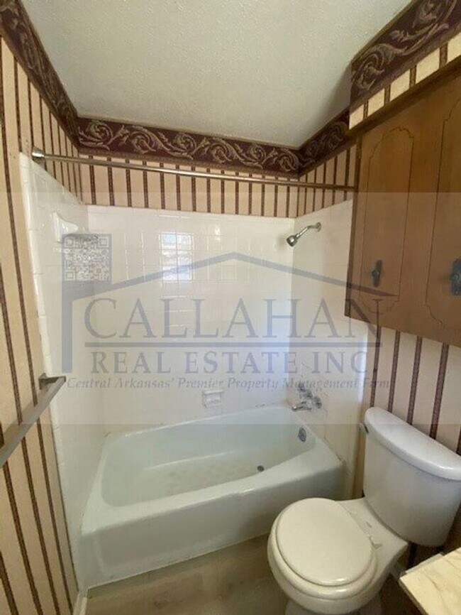 Building Photo - Sherwood 3 Bedroom Home